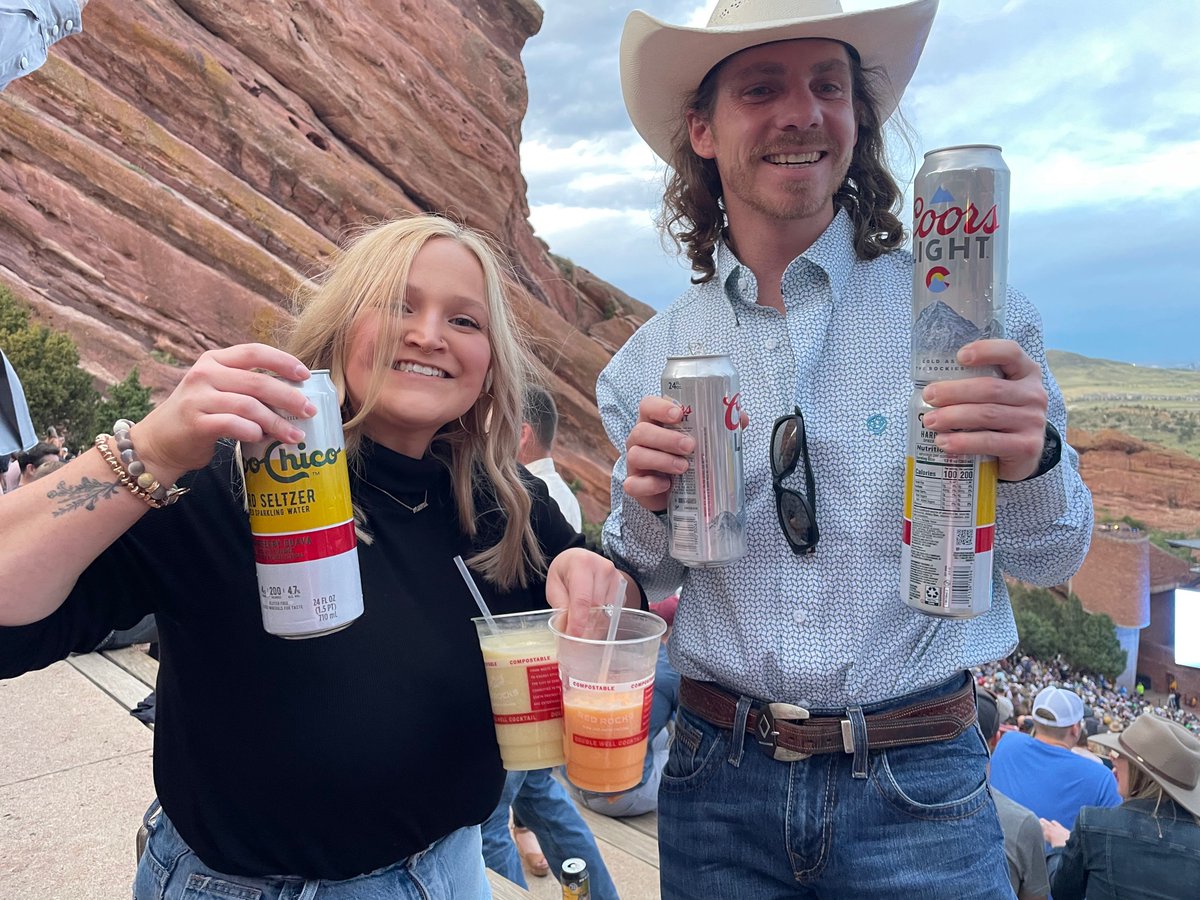 lilbitsavory's tweet photo. The coolest place with the coolest people.❤️ #Turnpiketroubadours https://t.co/DRooqUpHsi