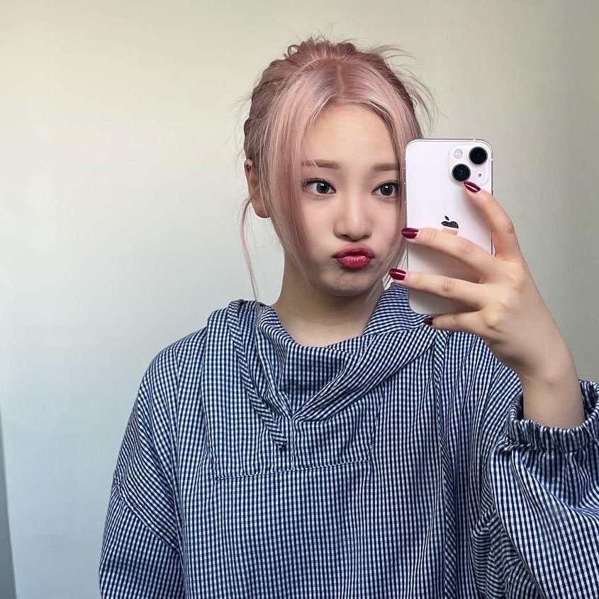 myjmfh's tweet photo. กวังย่าแตกแล้ว หนิงหนิงผมชมพูสวยมากกกกก 🥺😭 https://t.co/81ZaVJ7p8w