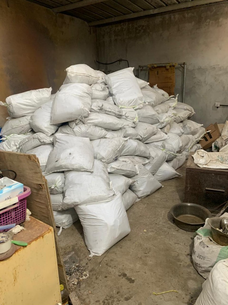 dubai_silver's tweet photo. Used NDT xray film for silver recycling 
#Buyerofusedxrayfilm #Usedxrayfilm #Xrayfilm #NDTfilm #RTfilm #Xrayfilm #silverrecycling #DubaiSilverRecycling #Dubai https://t.co/Lxz9gz4C9o