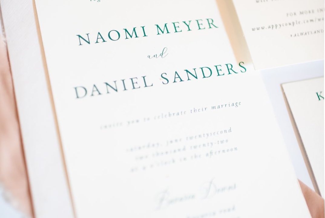 EventsByTMA's tweet photo. ✨Classy Invitation Suites✨

I never miss an opportunity to showcase beautiful invitation suites. They are truly the precursor to amazing wedding design.

#LuxuryWeddings #CelebrateLove #ChicagoWeddingPlanner #DestinationWeddingPlanner #WeddingReception https://t.co/h6qknvb6Ib