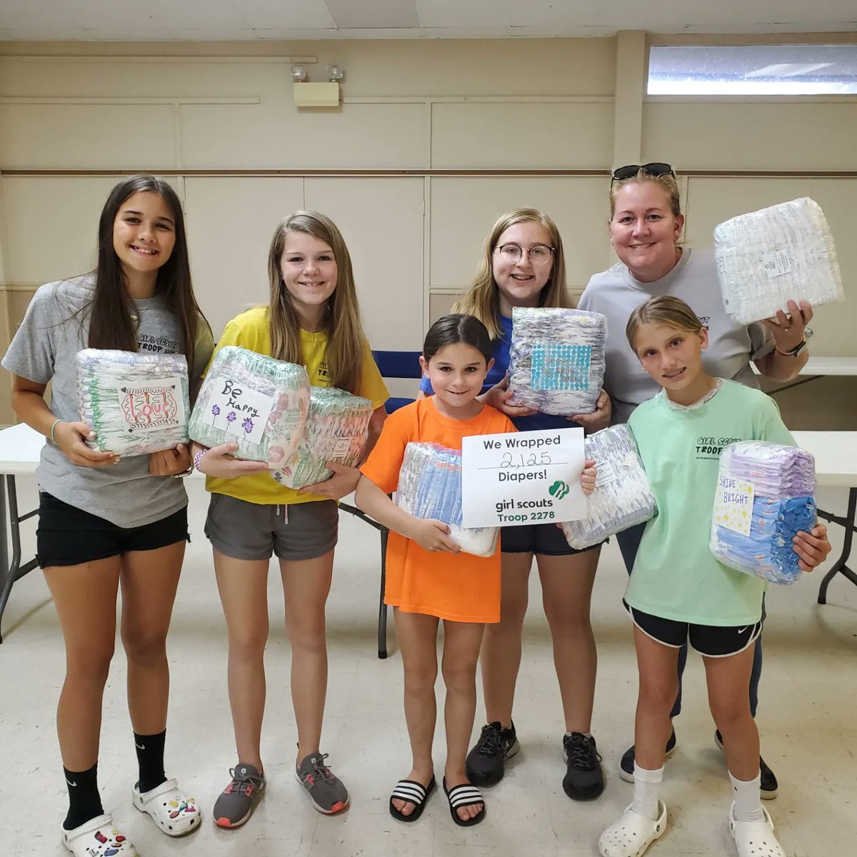 jaxdiaperbank's tweet photo. We hosted two volunteer groups this weekend that wrapped a combined total of 4,475 diapers. We'd like to extend our deepest gratitude to the Gamma Nu Chapter of @SigmaBetaXi and @gsgc Troop #2278 for their time and service this weekend. Thank you for your support! https://t.co/FIbjEC0cMF