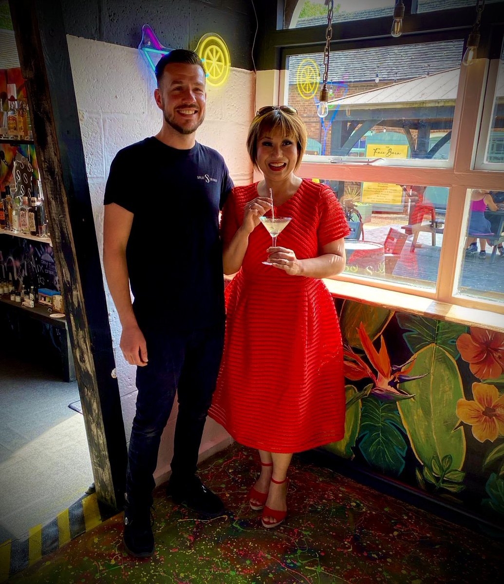 Split Drinks tweet media