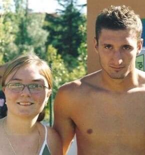 ElisaFromTurin's tweet photo. Però tu fammi una promessa
che un giorno quando sarai perso
ripenserai ogni tanto a cosa siamo stati noi ♥️ 
Sei stato più di un Capitano, più di un compagno di università, più di un semplice amico, sei uno di famiglia,  uno come noi. 
Ti voglio bene @chiellini https://t.co/cRRHUB5TPj