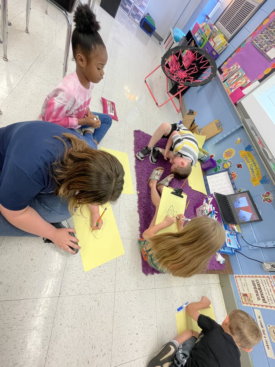 Shark Week in Room 6 🦈🦈🦈 The kiddos are loving it!! #2ndgrade <a href="/TuscumbiaCitySc/">Tuscumbia City Schools</a> <a href="/GWTPrimary/">G.W. Trenholm</a>