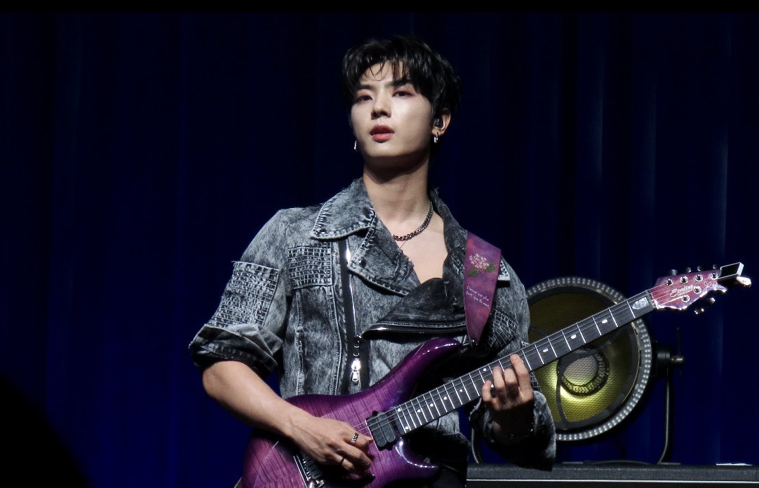 XimenaKH1511's tweet photo. Hello!
My name is Ximena, I'm from Peru...
I've been Weve for a few weeks, almost a month.
I thought CyA was my bias, but KANGHYUN always caught my attention... I listened to voyager songs since December of last year.
I need more mutuals ir weves 😭
#findingweves https://t.co/QNGoJMFg5K