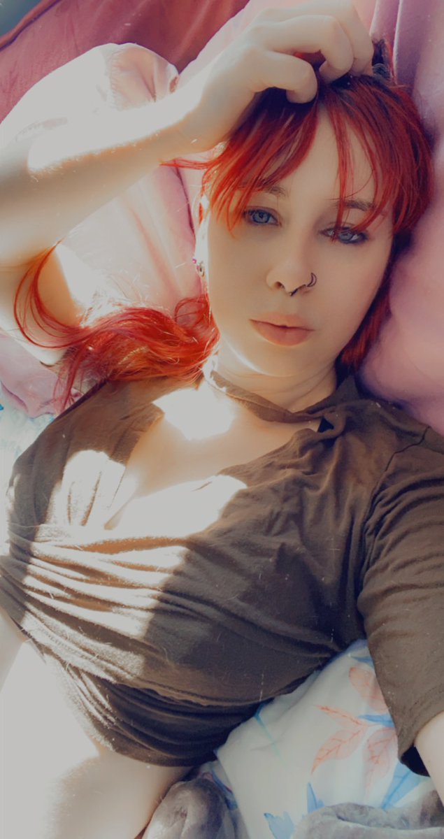 Orchid_Mae1's tweet photo. Soaking in the sun! #sunsoaking #sunbathing #relaxing #Mondayvibes #FanslyBabe #fansly #fanslycreator #fanslygirl #alternativegirls #vibes #cannababe https://t.co/8VUOANFMKj
