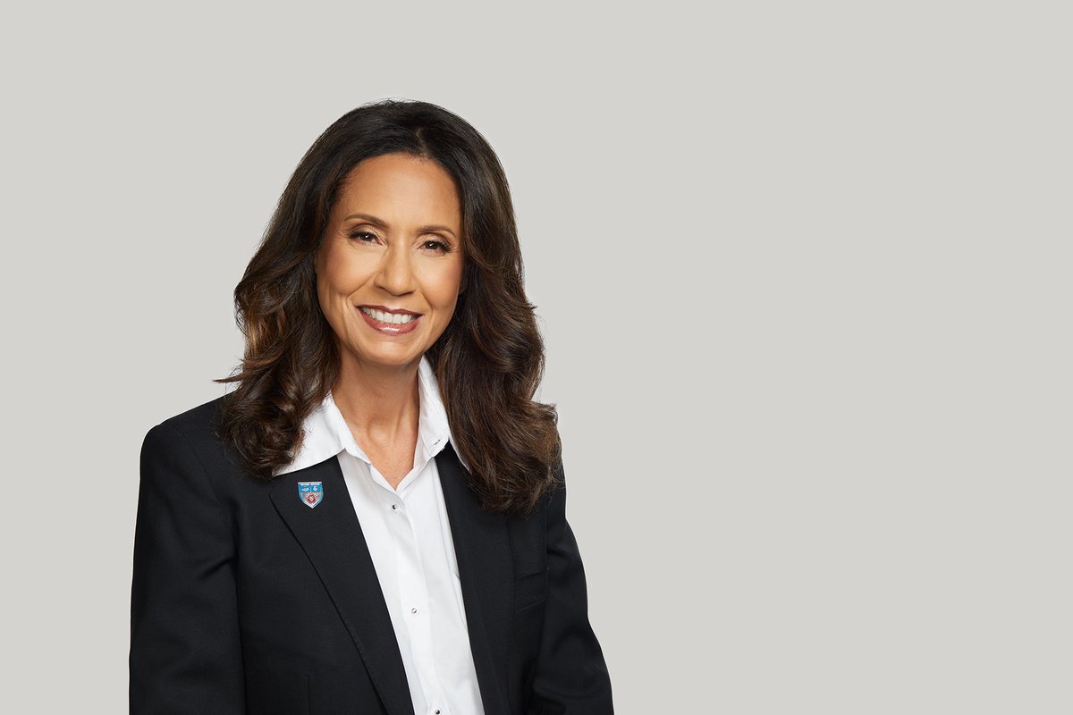 Join us in extending a warm welcome to Joanne Moore, who will join us as the new dean of <a href="/LMUSFTV/">LMU School of Film and Television</a>: bit.ly/LMU_JM