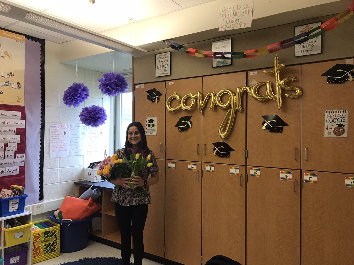 MrsMizesClass's tweet photo. Today was a great day to celebrate our newest college grad!! @ms_seamansclass we are soo proud of you!! 👩‍🎓💐🥳🎉💕 https://t.co/lMBejlvwrl