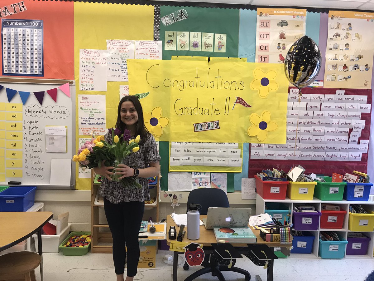 MrsMizesClass's tweet photo. Today was a great day to celebrate our newest college grad!! @ms_seamansclass we are soo proud of you!! 👩‍🎓💐🥳🎉💕 https://t.co/lMBejlvwrl
