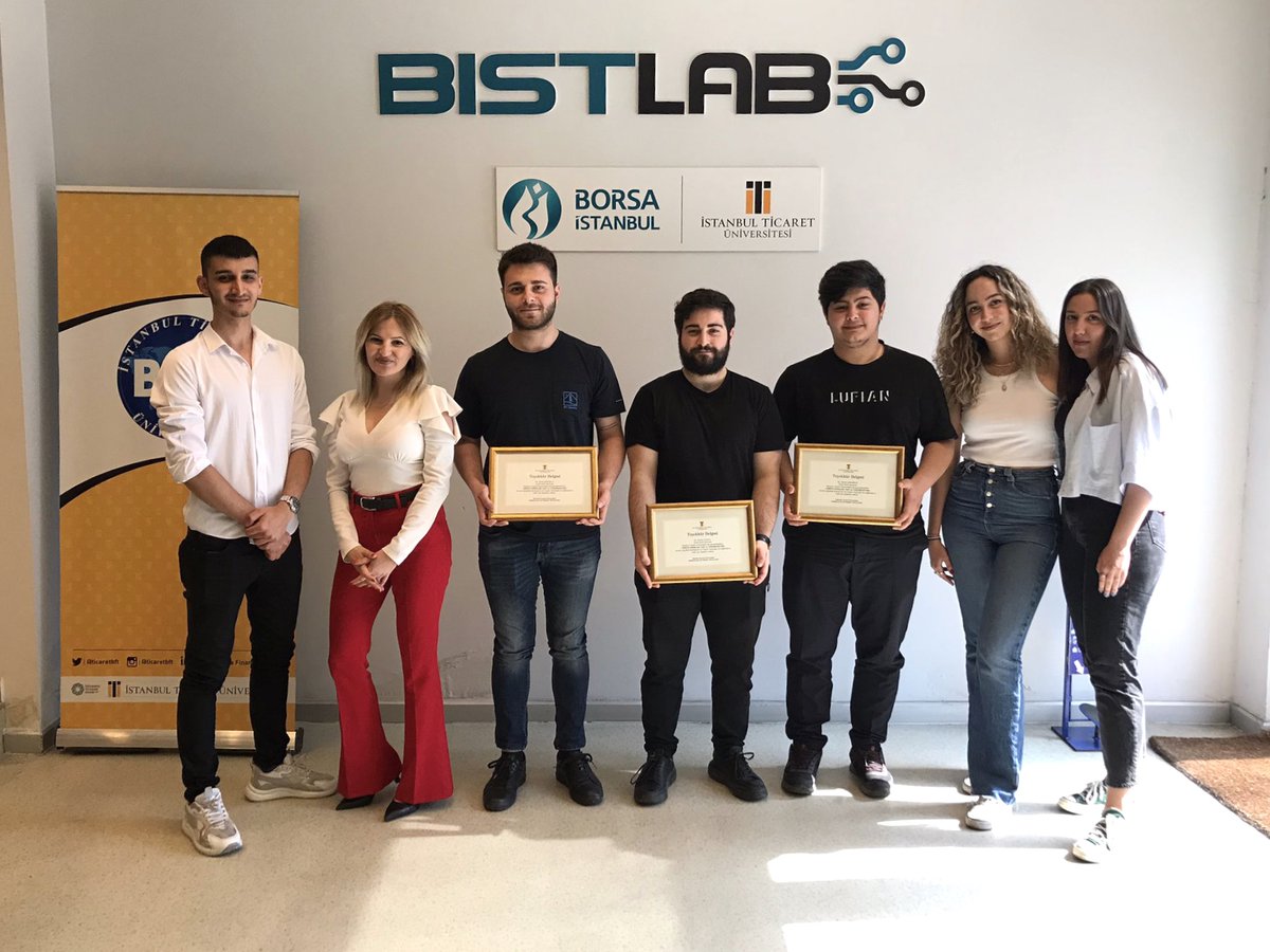 ticaretbft's tweet photo. Bugün, Bankacılık ve Finans Topluluğu olarak “Kripto Paralar, DeFi ve Tokenizasyon” adlı etkinliğimizi gerçekleştirdik. Katılımcılarımız Wagmi Yönetim Kurulu Başkanları Devrim Çaçal ve Enes Başoğlu, Coin Otağ Medya Marketing Manager Alican Çınarbaş’a çok teşekkür ederiz. 🙏🙏 https://t.co/2IAAjr09Th
