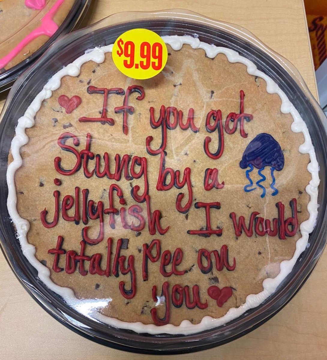 cakes with threatening auras (@threateningcake) on Twitter photo 