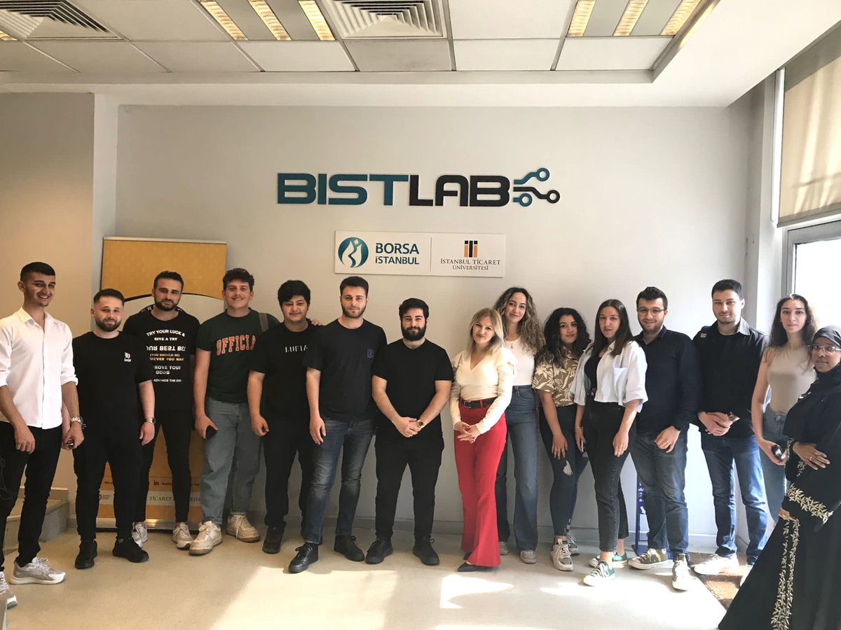 Bugün, Bankacılık ve Finans Topluluğu olarak “Kripto Paralar, DeFi ve Tokenizasyon” adlı etkinliğimizi gerçekleştirdik. Katılımcılarımız Wagmi Yönetim Kurulu Başkanları Devrim Çaçal ve Enes Başoğlu, Coin Otağ Medya Marketing Manager Alican Çınarbaş’a çok teşekkür ederiz. 🙏🙏