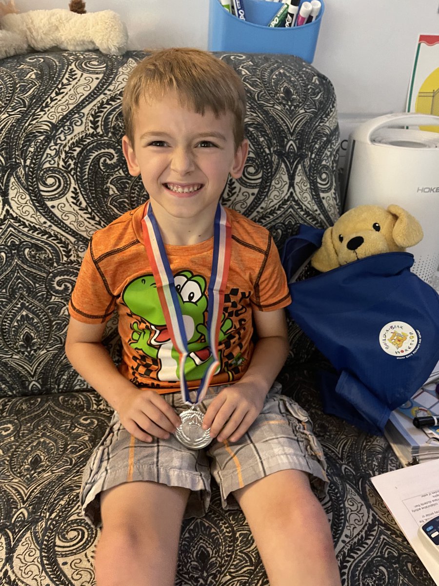 FriendshipVCS's tweet photo. This little buddy has mastered all his kindergarten sight words. Great job David! #fesforward @eidie_velez @ElaineBeeghly @VCSColon @mrskelley_vcs https://t.co/hm8YQjgvEP