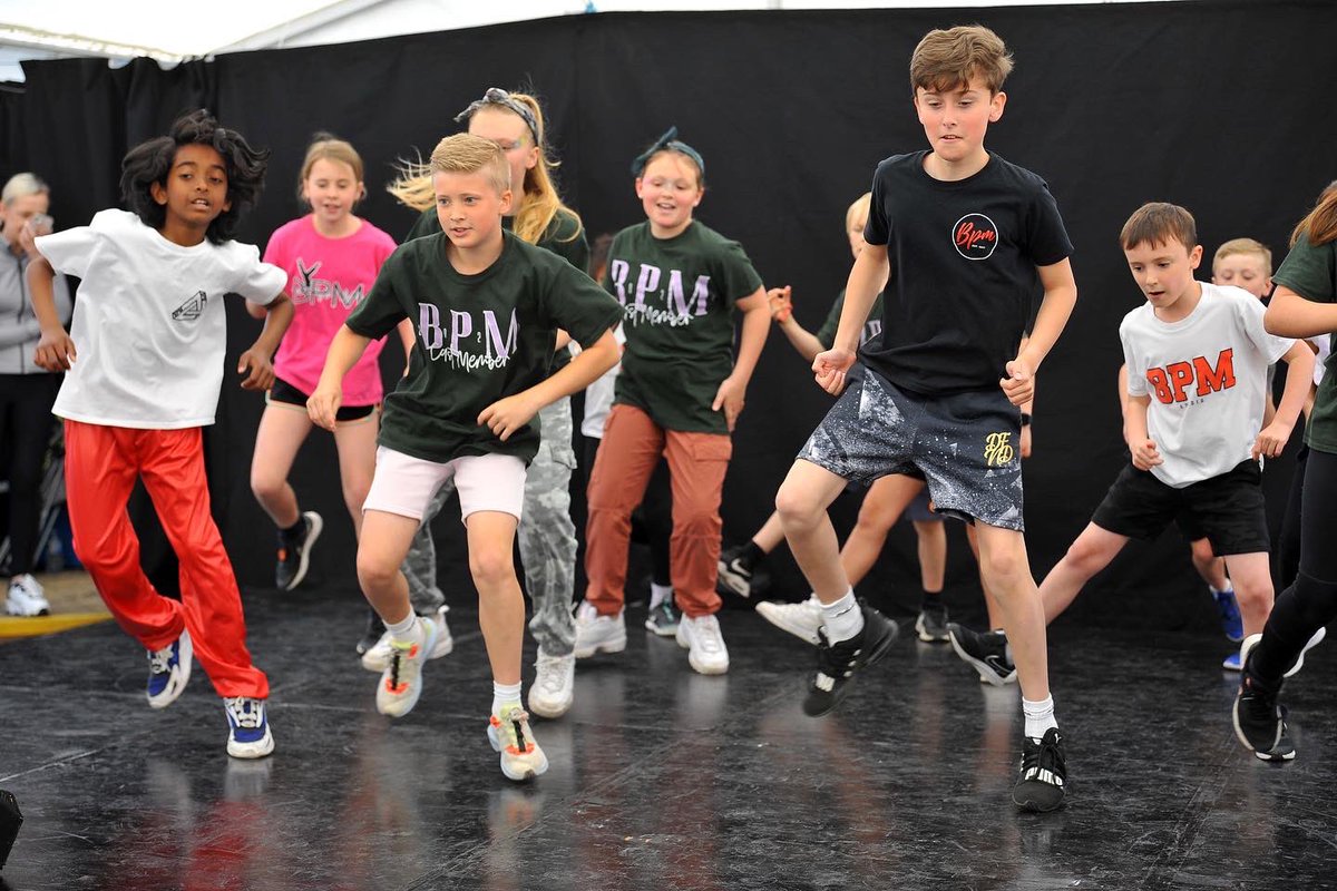 OrchardsShops's tweet photo. With your touching generosity you helped raise over £4000 for @ChestnutSussex on Saturday! 👏👏👏
Thank you to all who came to see / take part in the day’s entertainment!
All of you made it a huge success 🥰

#sussex #haywardsheath https://t.co/nLpGam9dDj