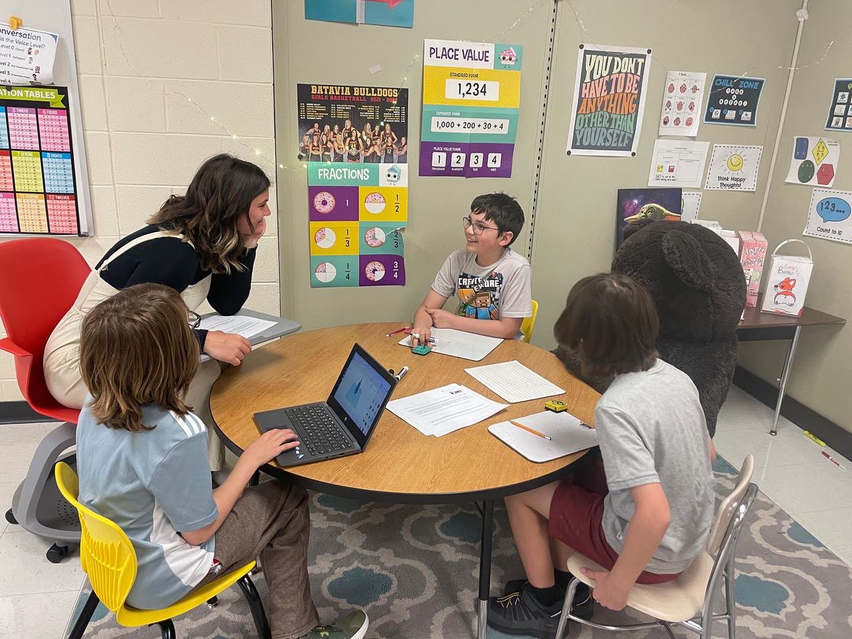 agpiron10's tweet image. Careers in math day for the 5th graders in high ability math!