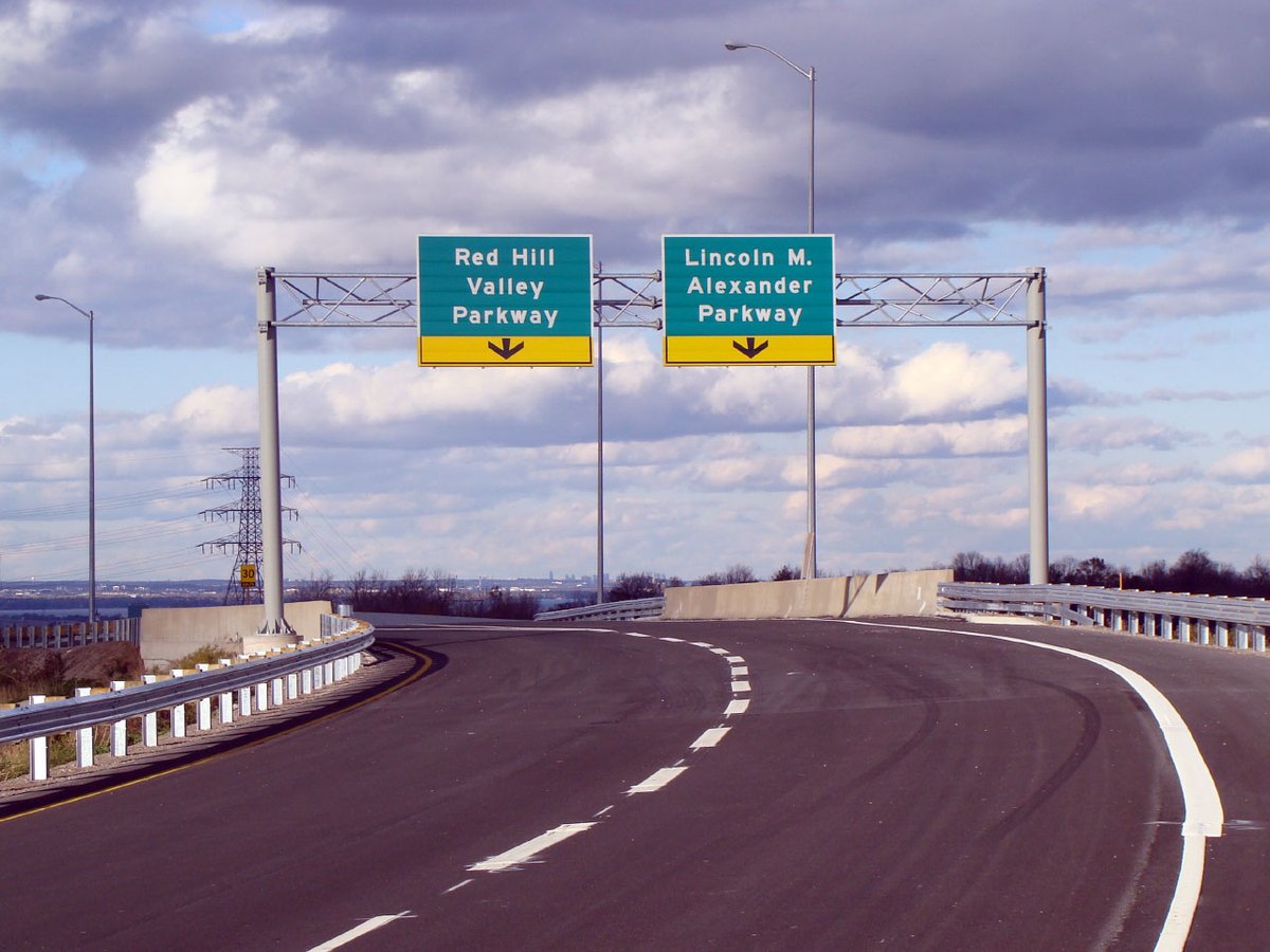 BayObserver's tweet photo. MTO was concerned about the paving mix that was used on Red Hill as well as MTO highways https://t.co/BnMn6SxgW2 via @bayobserver #Hamont #BurlON #RedHillInquiry
#FrictionTesting #SMA https://t.co/S2xwEMYZmY