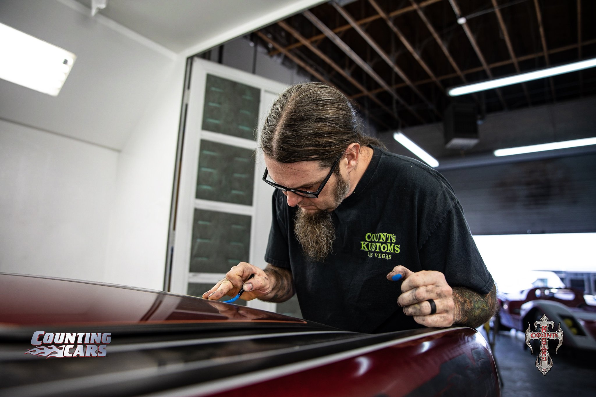 Count's Kustoms on X: "Ryan Evans from Counting Cars is incredible with a  pinstripe brush! Whether it's classy accent lines or full blown custom  striping, Ryan is the man for the job! #