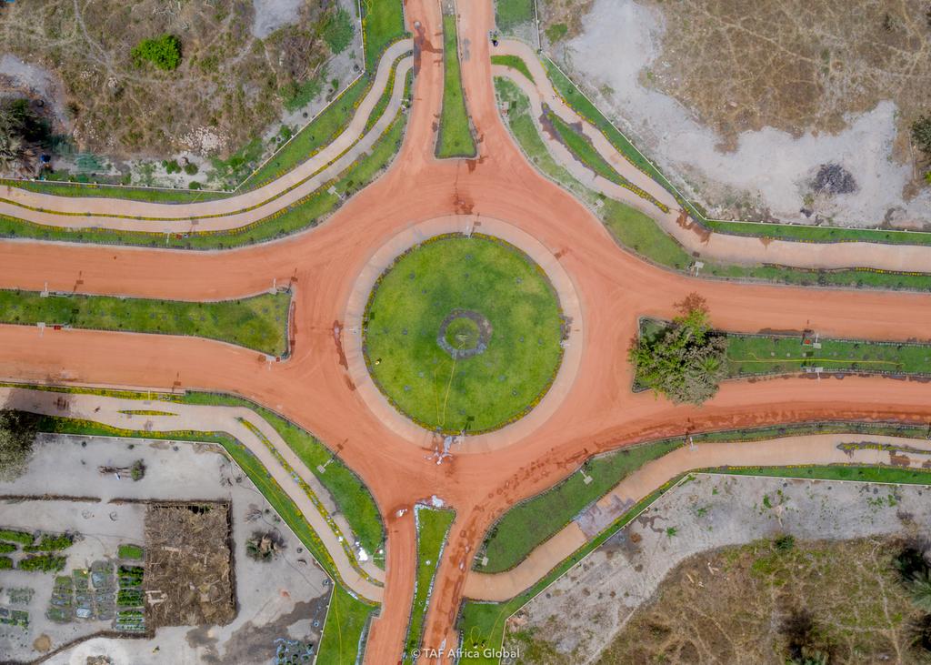 TafNjie's tweet photo. Construct a sentence of 11 words to describe these pictures. Words Included are: #Roundabout , #Taf, #City and #Gambia
Price: $300 #Giveaway for winner. competition end midnight on 31/05/2022.
1️⃣ Like and Retweet 
2️⃣Follow @TafNjie and @tafafricaglobal
@Biss__Biss__ #Africa https://t.co/AzNIorPe3P