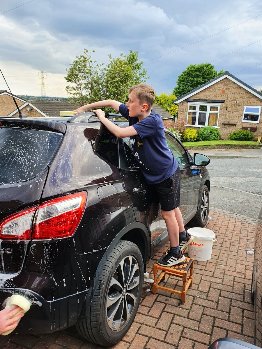 KimCroft's tweet photo. And so it begins... #Y6£1challenge #startupbusiness #loadsamoney @OPALG_6H2122 @OPA_LG 🤑 💰🚗🧼🧽 https://t.co/xkZ0YZMfXU