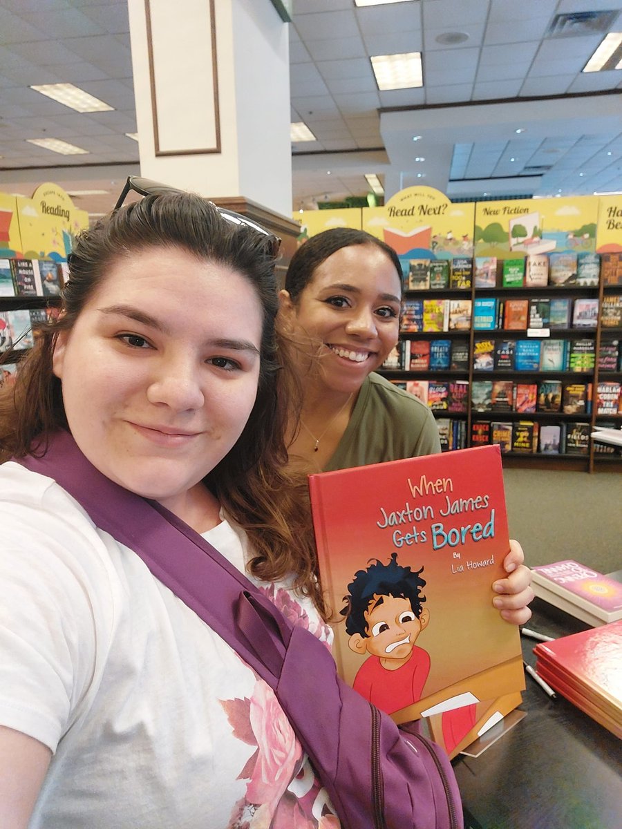 MartinPublish's tweet photo. Lia Howard signed books at the book signing in Houston, Texas on May 1st! #BarnesandNoble #Book ✍ #MartinBooks #martinpublishingworldwide https://t.co/Nz1iwK0C06