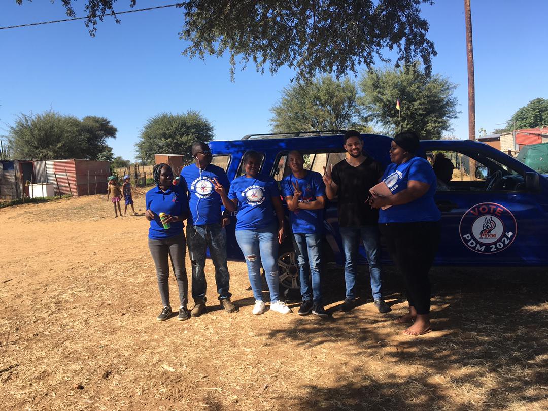 PDMYLNamibia's tweet photo. In Pictures📷: PDM Youth League in Omitara recruiting new members and spreading the #GiveUsAChance hashtag campaign 🇫🇷🇫🇷 https://t.co/enkI4CFyXC