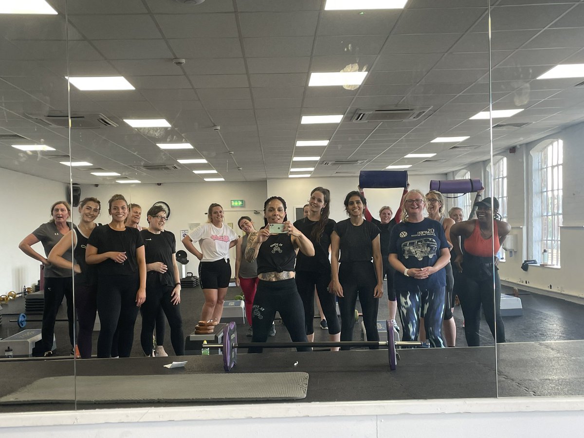 qsmmotivator's tweet photo. #fababs #killerbutt #team #welldone that was our hardest #class yetππΎ #coaching #leadbyexample #nopainnohain ποΈββοΈππΎ #gym #fitness https://t.co/EQMSotZV1n