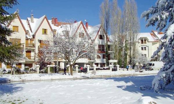 AfricaViewFacts's tweet photo. Ifran, Morocco 🇲🇦 is the coldest city in Africa . Its is recorded to have had the coldest template in African history , reaching -23,9 C/-11 F on February 11 , 1935. https://t.co/OI6UYOGcmL