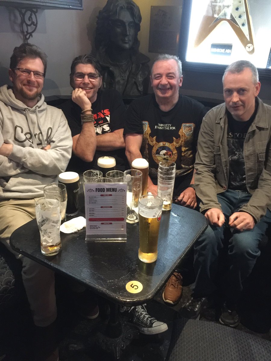 RelaxRadio_'s tweet photo. Bumped into @thearcadeans in Liverpool- this was 6.45 - they’re on stage at 12.15am! What could possibly go wrong? 😂 #GoodTimes #IPOLiverpool2022 https://t.co/D2Gr22n0T2