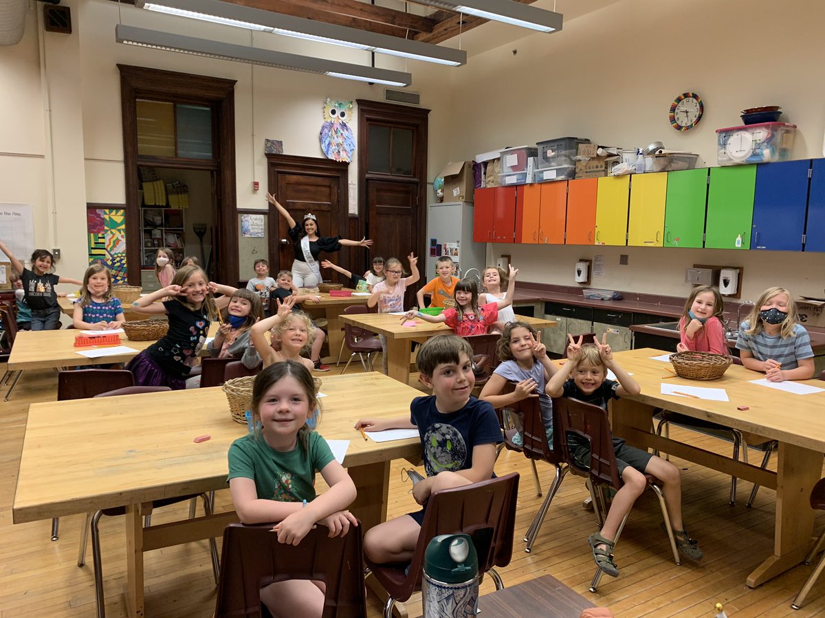 artESBloom's tweet photo. We had a super special #guest today at Bloom! Ms. Louisville Earth came and made seed paper with 1st grade and Mr. Dillow’s class! #bloomhere #@BloomBulldogs #earth #JCPSArt https://t.co/DstzEsql88