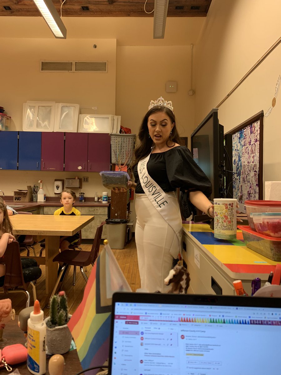artESBloom's tweet photo. We had a super special #guest today at Bloom! Ms. Louisville Earth came and made seed paper with 1st grade and Mr. Dillow’s class! #bloomhere #@BloomBulldogs #earth #JCPSArt https://t.co/DstzEsql88