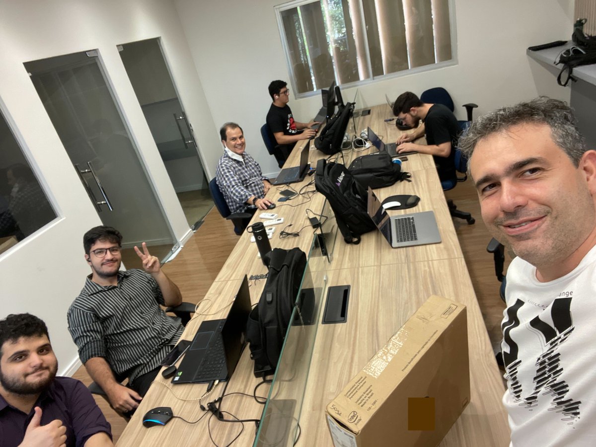 dio_ianakiara's tweet photo. Happy to start a small #Klever office inside the Fortaleza University @UniforOficial #Unifor in Brazil 🇧🇷 Looking for coding ninjas. #KLV https://t.co/GG1NNeR0rA