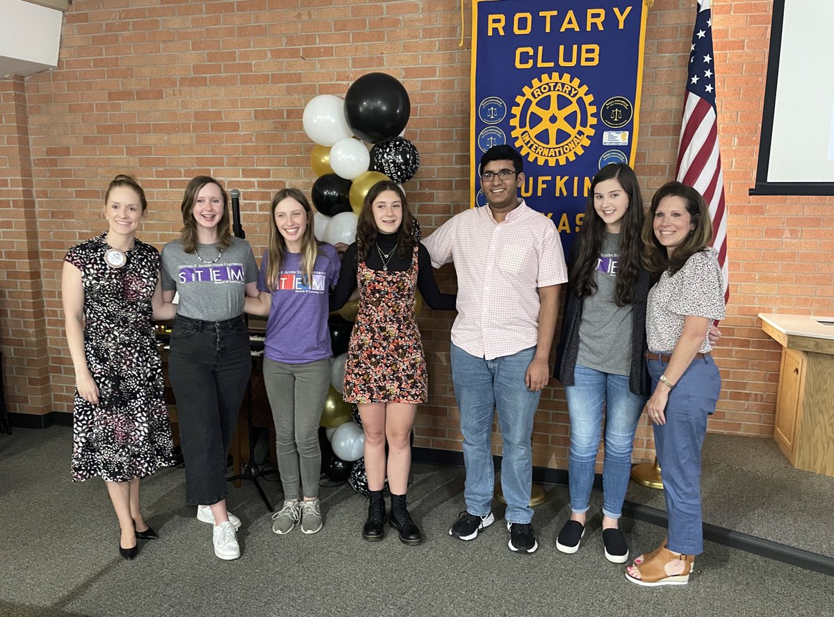 cindykaytierney's tweet photo. Awesome presentation at #LufkinRotary today! The STEM students at Lufkin High School are so impressive!πΎ #WeRiseLP #WeLeadTX https://t.co/QKvrhq4h9M