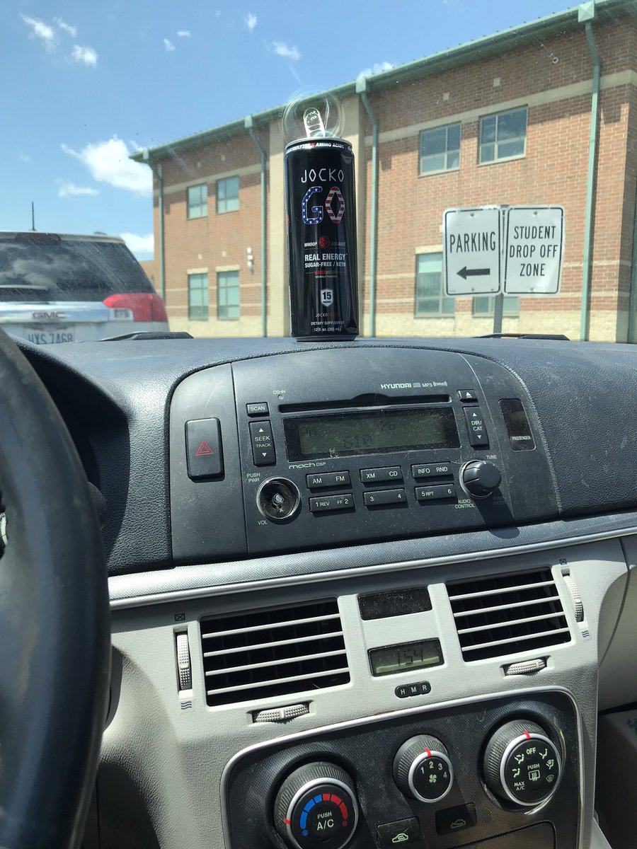 SmallwoodRobJR's tweet photo. Even at school pickup duty, I’m getting’ my #GO on. 

Heavy lifting y’all. 

@ORIGINBJJ @originpete @jockowillink @echocharles 
#DEFCOR #DisciplineGO #Origin #DadWork https://t.co/FoVlEUG1f0