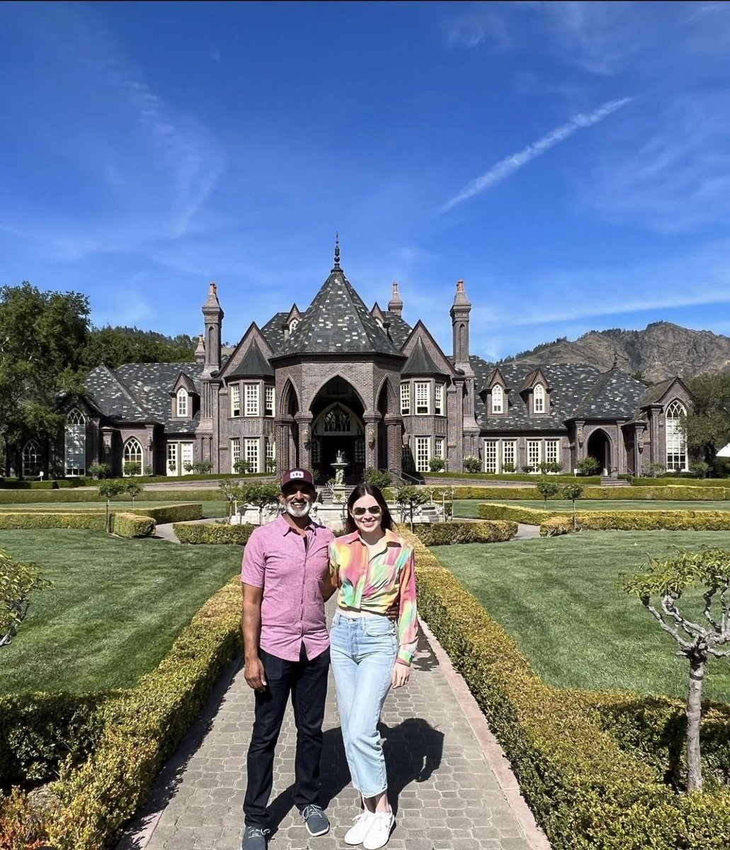 ledsonwinery's tweet photo. Cheers to wine tastings, Sonoma Valley sunshine, and quality time with friends and family! Photo Credits: @mrymargaret
#Ledson #LedsonWinery #SonomaCounty #WineCountry #VisitSonoma #Wine #WineLover #Sonoma #SonomaValley #WineTastings https://t.co/KRxoQwbWLS