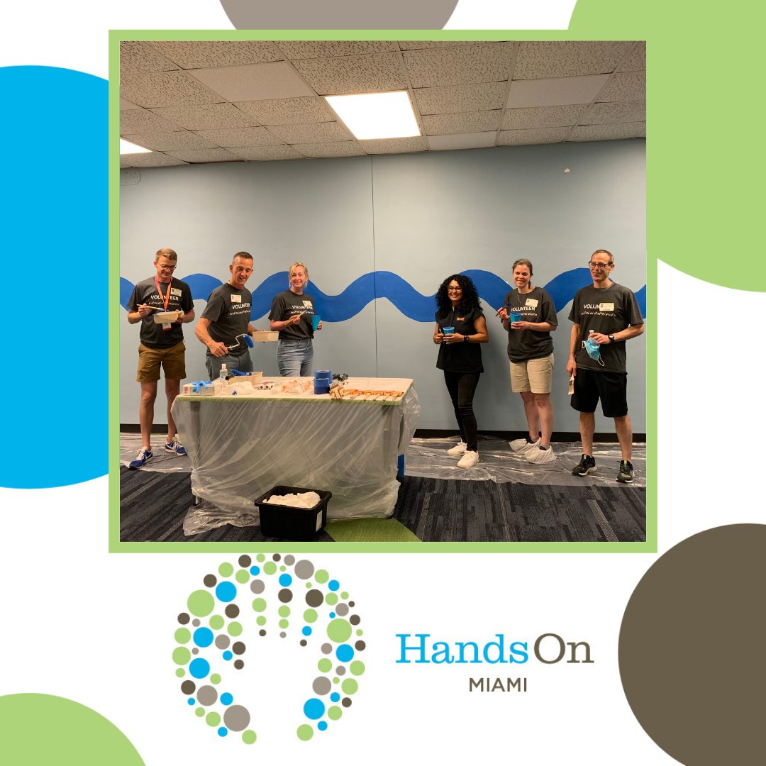 HandsOnMiami's tweet photo. This last week HandsOn Miami partnered with Synchrony brought an impactful day of service to Lake Stevens Middle School. Volunteers helped beautify the Media Center, brought new life to the Restorative Justice classroom, and built a bench for students to enjoy time outside during https://t.co/TxtgqzHH7y