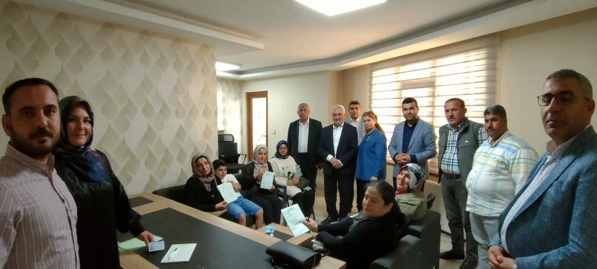 gelecek63's tweet photo. Kadın Kolları Başkanımız @Gulben_Tmrtkn Başlatmış olduğu Kadın Üye Kayıt Kampanyasına, 22. Dönem Milletvekilimiz @maras_atilla ve Eşi @fatma_maras, 
İl Başkanımız @abdullahyesil63
ve Yönetim Kurulu Üyelerimiz ile birlikte devam ettiler.
@Ahmet_Davutoglu @GelecekPartiTR https://t.co/JlP1GUfUxS