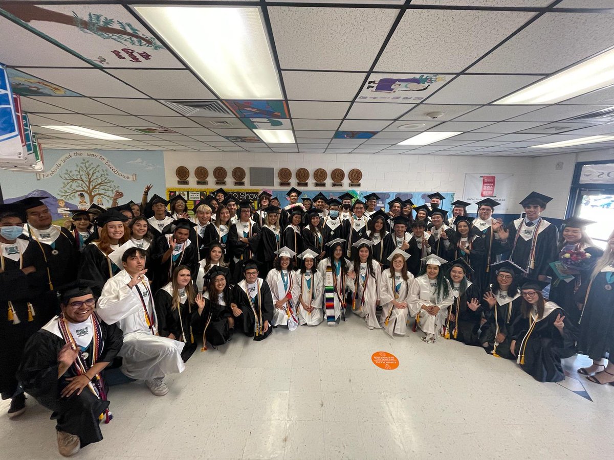 Northwestechs's tweet photo. Our graduates receive a hero's welcome as our district's schools celebrate their success.
.
.
.
#classof2022 #futureleaders #mondaymotivation #BeCanutillo #PremierDistrict @canutilloisd https://t.co/uxvU4uiNOa