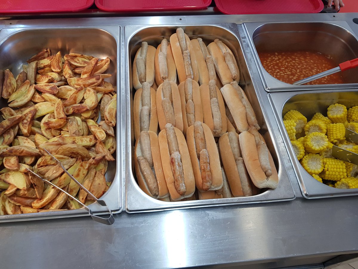 infantskitchen's tweet photo. Hotdog day with homemade potato wedges  🌭🌭🥔🥔 https://t.co/0I8Ei9oc4G