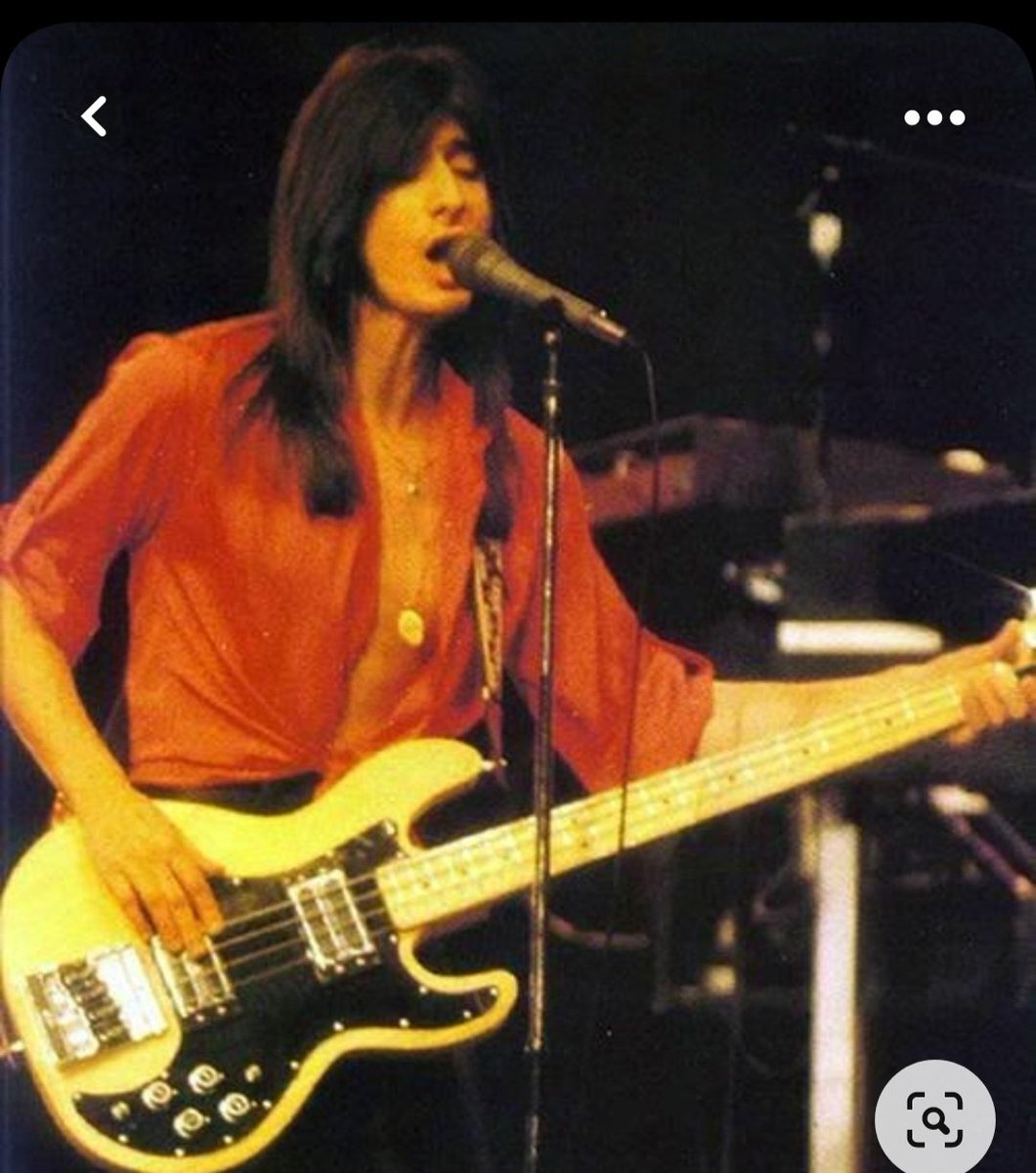 06Prin21's tweet photo. Never knew he could play #StevePerry https://t.co/WOuBu4sJ90