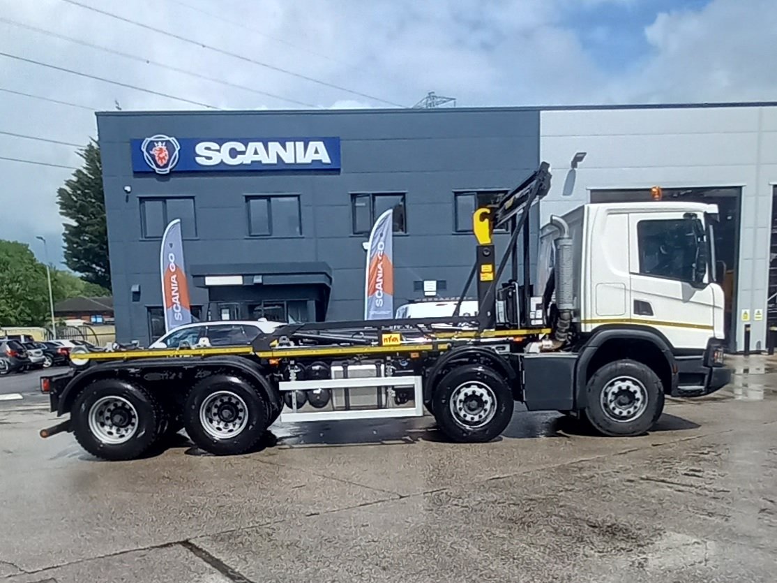ServicesCpn's tweet photo. Hyva hooklift complete with sheet system and VBG coupling supplied and fitted for Asset Services UK LTD. 
#Hyva #hooklift #Scania #cpnservices #VBG https://t.co/7EBD1xIiTc