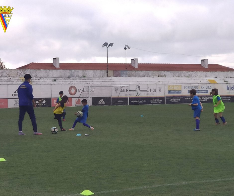 AtleticoCP1942's tweet photo. ⚽️ #MadeInAtletico  

Os nossos Craques da formação de Futebol no escalão #Petizes e #Traquinas a treinarem no Palco dos Sonhos!😍

O 𝗙𝗨𝗧𝗨𝗥𝗢 está em 𝗖𝗔𝗦𝗔!💪

Se gostas de jogar futebol, junta-te à nossa equipa!😉 

ℹ️
📞  924 394 251
 📧 futebolformacao@atleticocp.pt https://t.co/aoi3o2fAPU