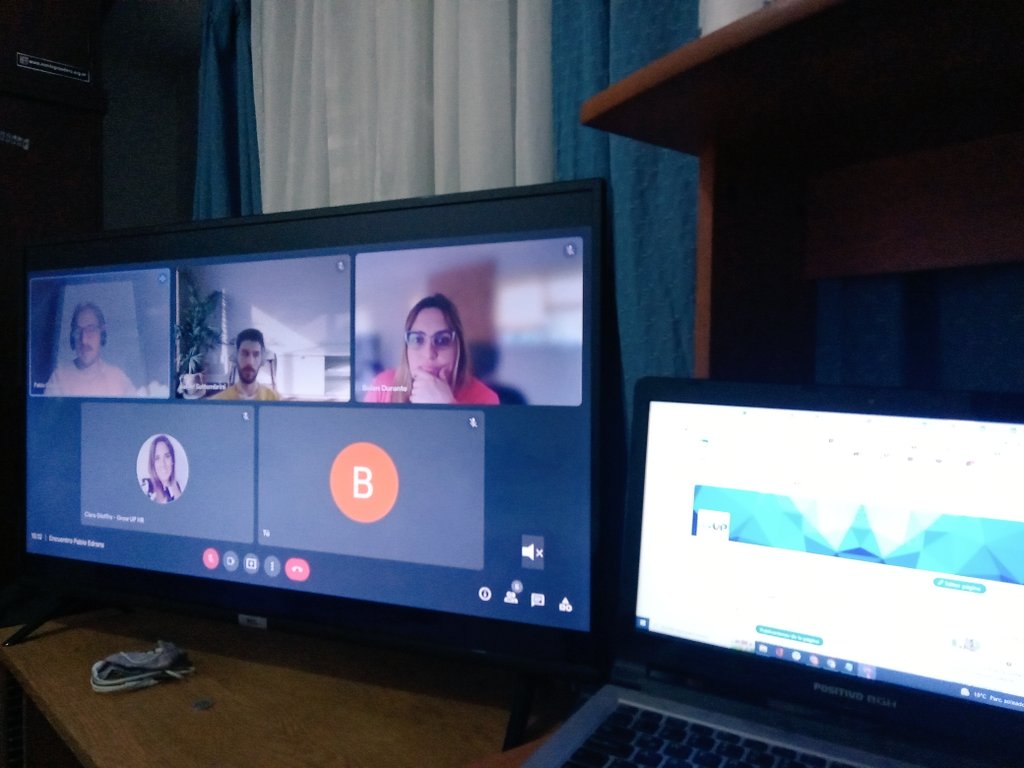 Rubenrecruit's tweet photo. Aprendiendo todos los días un poquito más, hoy devops ! #growup #devops #team #growuptech #Lunes https://t.co/OmyKrhD0gM