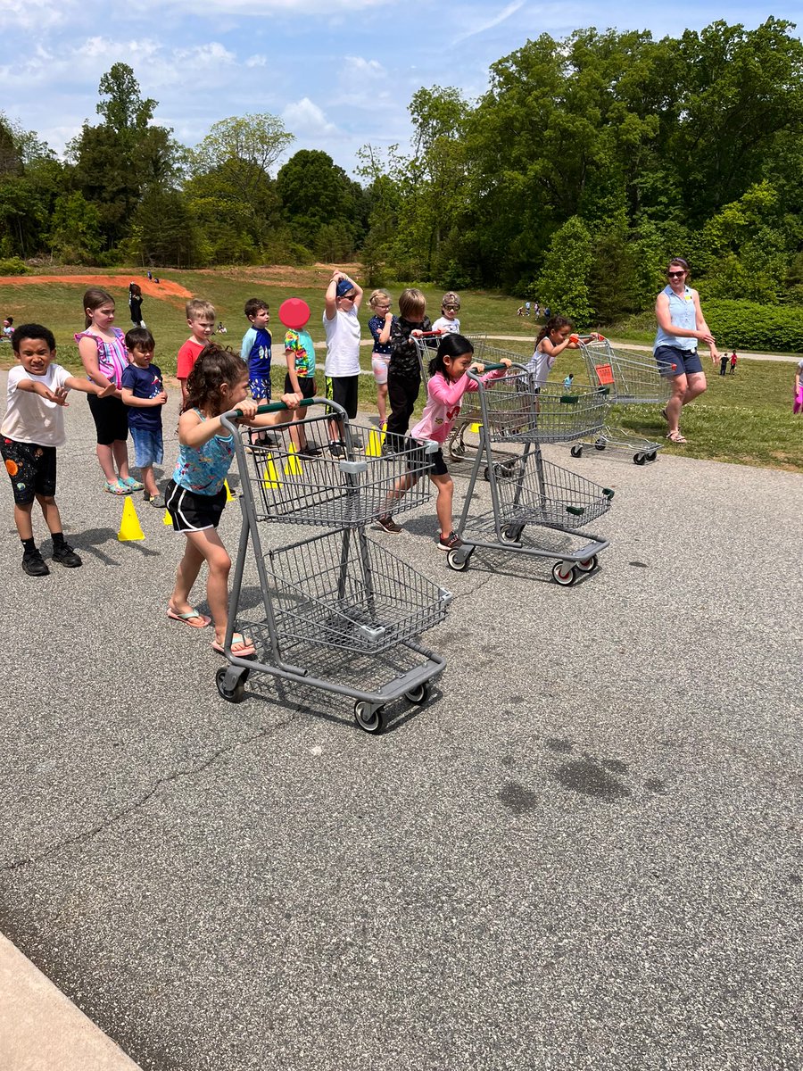 LearnWithMay's tweet image. Families, you have some fast shoppers on your hands! #FieldDayFun