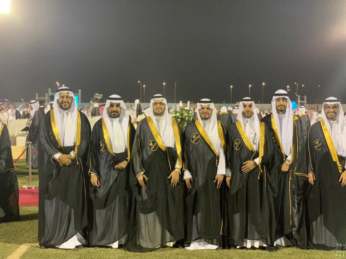 الحمد لله حتى يبلغ الحمد منتهاه.
تخرجت من #جامعة_الإمام_عبدالرحمن_بن_فيصل بدرجة الماجستير بتقدير ممتاز مع مرتبة الشرف ولله الحمد وتم التكريم من قبل صاحب السمو الملكي الأمير سعود بن نايف أمير المنطقة الشرقية حفظة الله ورعاه.