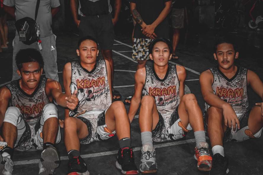 cdrchnzn's tweet photo. Kababata,kasamang lumaki kung saan kame lumakas💪🏻🏀❤️

#TeamKram 
#Looban
#Hamog
#ChildHood https://t.co/YApx22kCcb