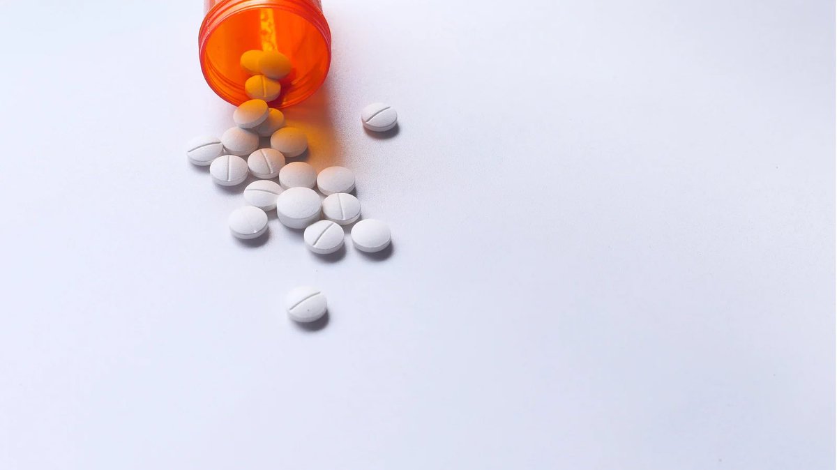 Medical Care (@medicalcarelww) on Twitter photo New analysis on prescription patterns of adjuvant pain medications following an opioid supply restriction law: journals.lww.com/lww-medicalcar⦠#MedicalCare #HealthPolicy #PainMedications <a href="/DrJuanHC/">Juan Hincapie-Castillo, PharmD, PhD</a> <a href="/UFCoDES/">UF Center for Drug Evaluation and Safety</a> @VouriPharmD <a href="/amiegoodin/">amiegoodin</a> New analysis on prescription patterns of adjuvant pain medications following an opioid supply restriction law: journals.lww.com/lww-medicalcar⦠#MedicalCare #HealthPolicy #PainMedications <a href="/DrJuanHC/">Juan Hincapie-Castillo, PharmD, PhD</a> <a href="/UFCoDES/">UF Center for Drug Evaluation and Safety</a> @VouriPharmD <a href="/amiegoodin/">amiegoodin</a>