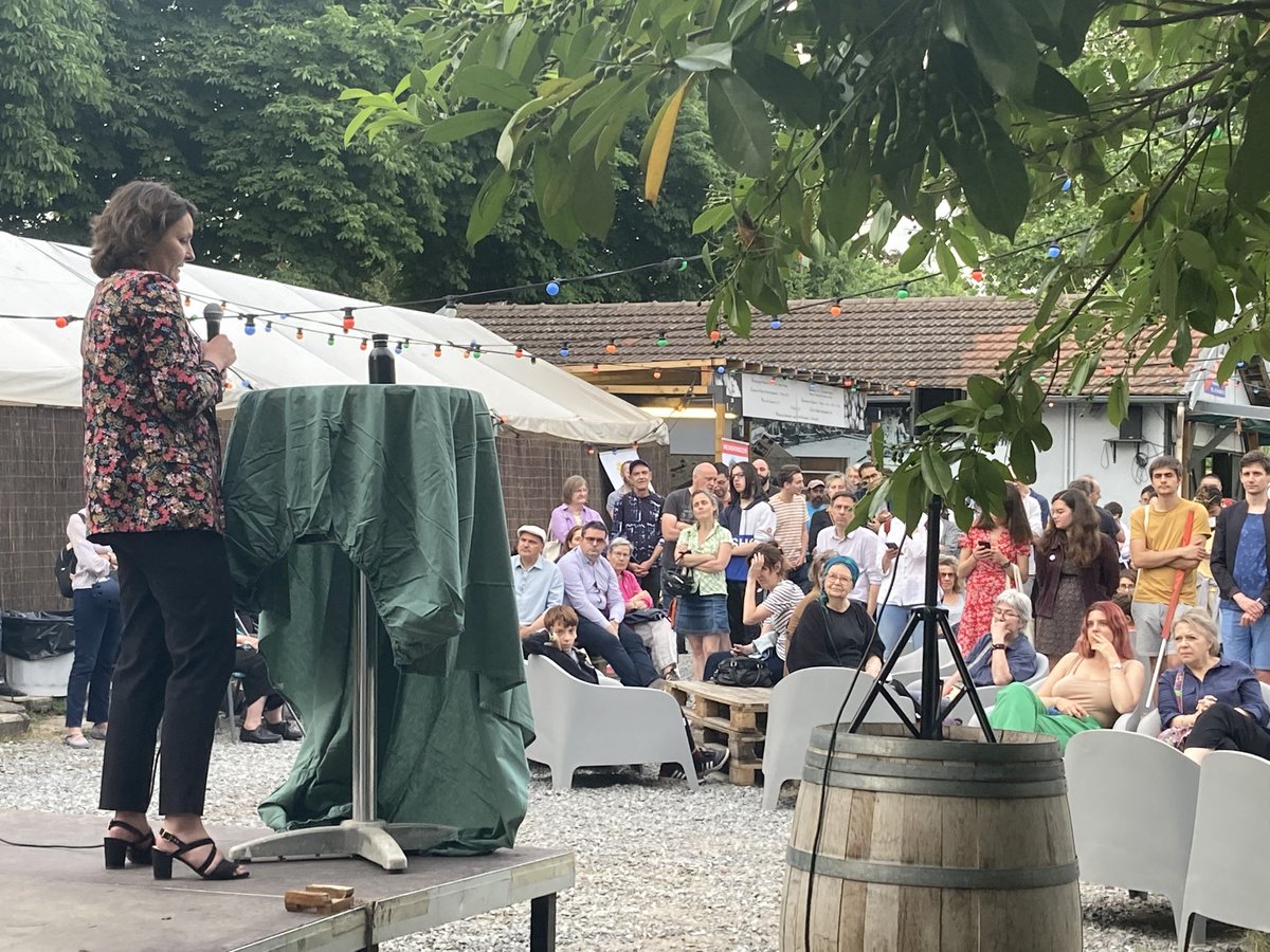 antoinetteguhl's tweet image. ✔️C’est parti dans la 8e circonscription de paris avec @_EvaSas et @SCharnoz ! 
Pour transformer l’espoir en victoire ! #nupes @EELV_Paris @GenerationsMvt