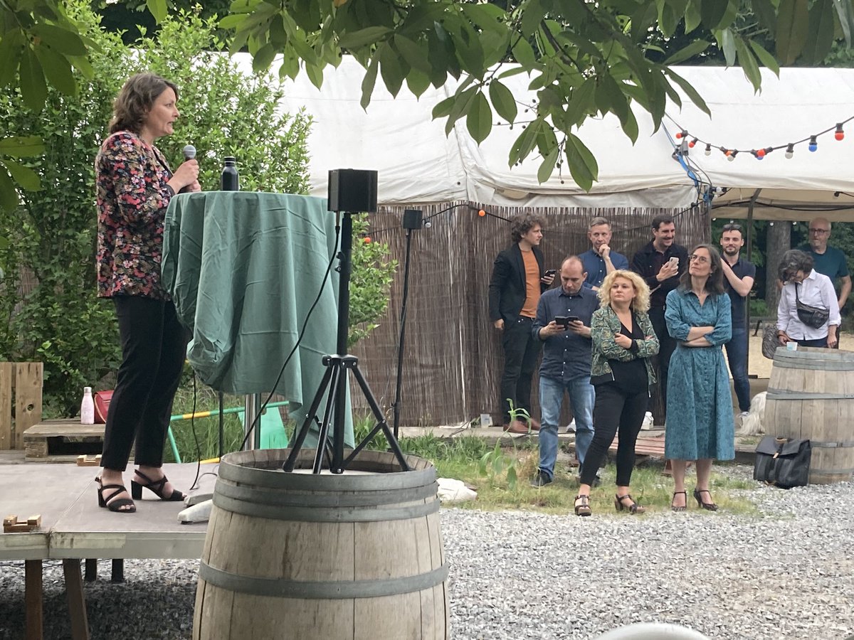 antoinetteguhl's tweet image. ✔️C’est parti dans la 8e circonscription de paris avec @_EvaSas et @SCharnoz ! 
Pour transformer l’espoir en victoire ! #nupes @EELV_Paris @GenerationsMvt