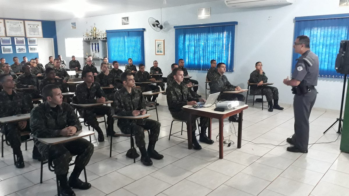 drugfreeworld's tweet image. In Brazil, Lecture to shooters with the topics: Prevention of Drugs/Family/Vocation/Decisions and Consequences, where everyone received the Educational Booklets from the World Without Drugs Foundation with the theme of Human Rights. #PROERD