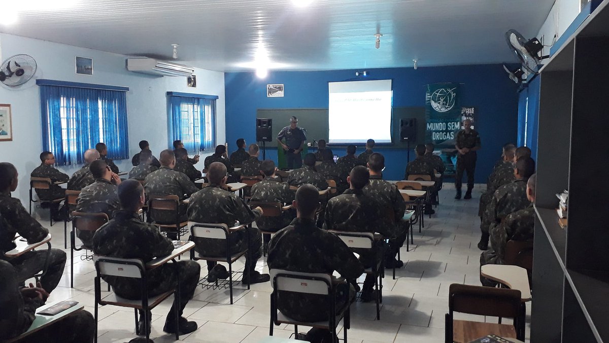 drugfreeworld's tweet image. In Brazil, Lecture to shooters with the topics: Prevention of Drugs/Family/Vocation/Decisions and Consequences, where everyone received the Educational Booklets from the World Without Drugs Foundation with the theme of Human Rights. #PROERD